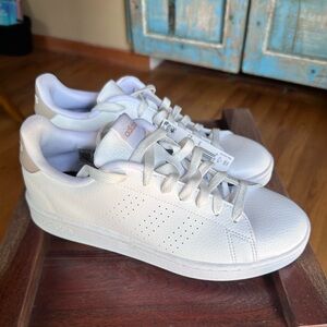 Adidas Advantage sneakers